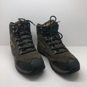 Hi Tec Mens Size 9 Mid High Hiking Boots.